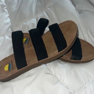 Women’s sandals